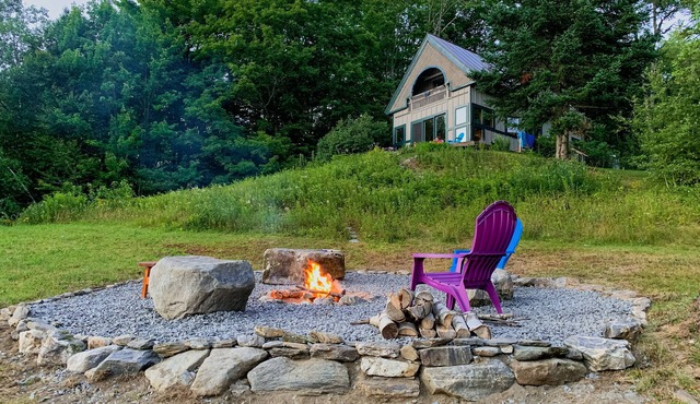 Delightful Retreat W/Firepit, Wooded Surroundings, and Free WiFi