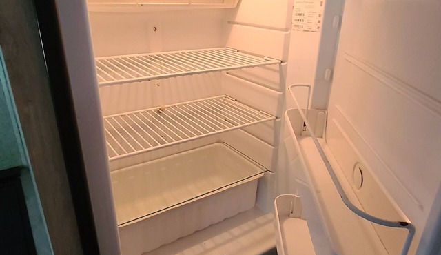 Delightful RV rental with AC and kitchenette