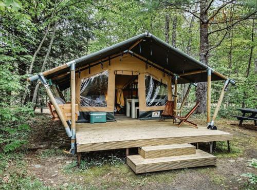 Delightful Safari Tent with Fire Pit and Sauna in North Woodstock, New Hampshire