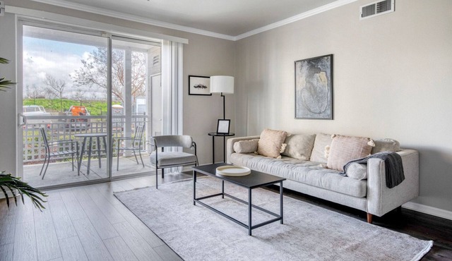 Delightful Santa Clara 2BR w/Gym & Pool, nr Open-Air Mall, by Blueground