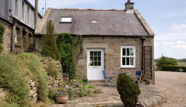 Delightful stone cottage on Hadrians Wall in Northumberland National Park