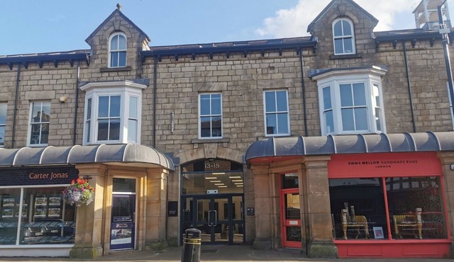 Delightful, stylish penthouse apartment in the heart of Harrogate