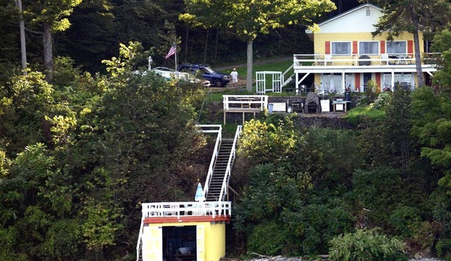 Delightful Suite Rental with Gourmet Breakfast in Henderson Harbor, New York