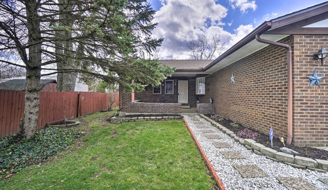 Delightful Tipp City Unit w/Covered Patio!