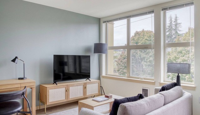 Delightful Wallingford Jr 1BR w/Rooftop, nr Bars, by Blueground