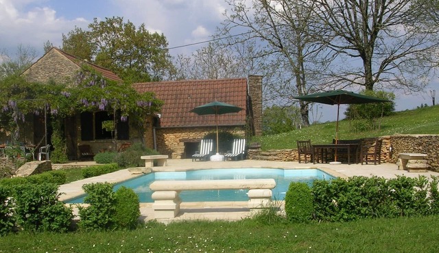 Delightfully Restored Stone House with own swimming pool