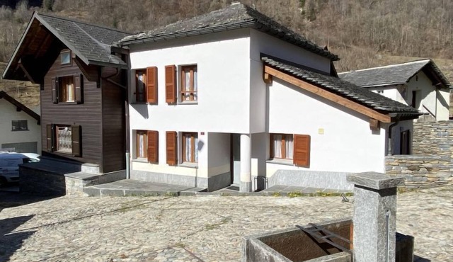 Della Posta Cervo Giardino by Interhome