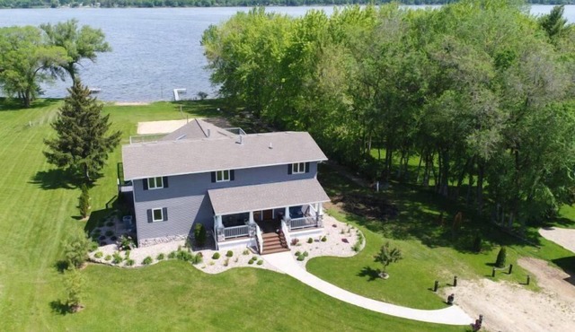 Dells Edge on Lake Mason