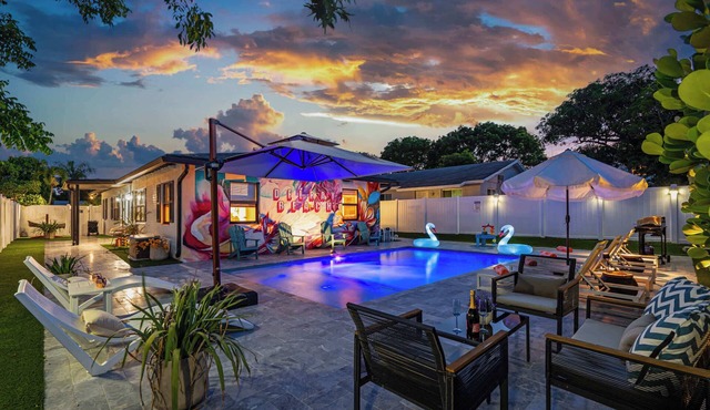 Delray Bch Private 2-Unit Retreat w/Heated Pool