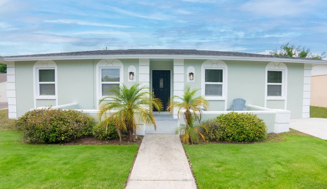 Delray House With Hot tub & Game Room