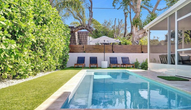 Delray Oasis with New Private Pool 5 minutes from Atlantic Ave, Boca and Beach!n