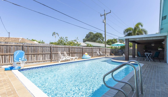 Delray Pool House Central Location