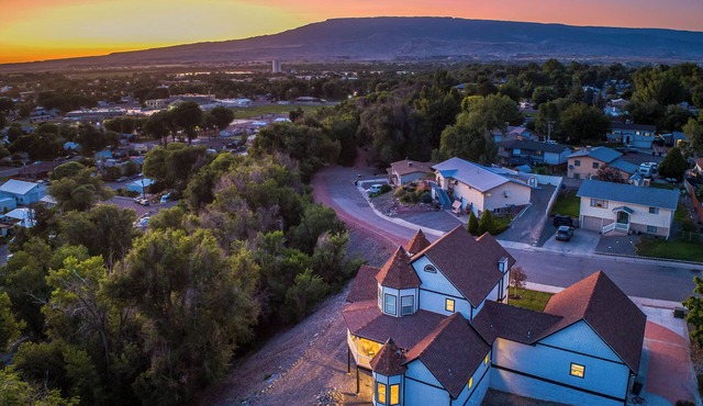 Delta Grand Victorian - Amazing Views! Ping Pong and Cornhole!