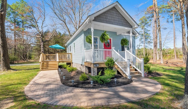 Deltaville 2BR Retreat, Walk to Museum, Near Marinas, Boat Parking