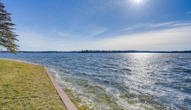 Delton Lake House w/Boat Dock: Fish, Swim & More!