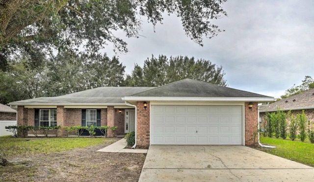 Deltona Retreat~23 Mi to Daytona