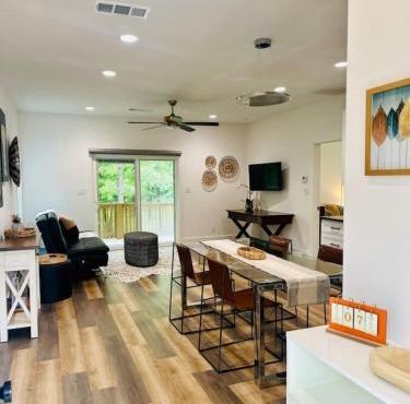 Delux Country Cabin - Pet Friendly