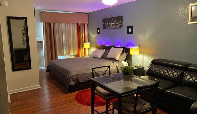 Delux Inn