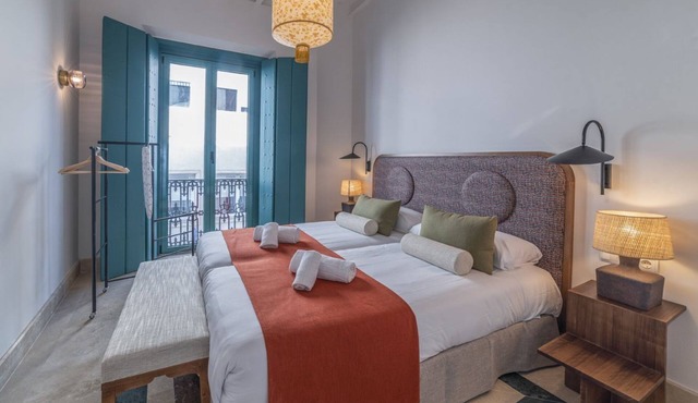 Deluxe 1 bedroom + 1 bathroom apartment