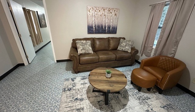 Deluxe 1-bedroom double room in roadside motel Copperhill