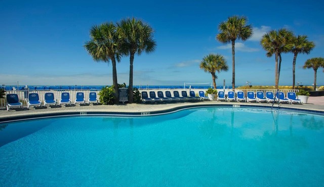 Deluxe 1 King Bed at Island Grand at TradeWinds