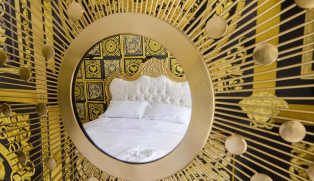 Deluxe 2 Bed Versace Bungalow Hot Tub, Sky TV, Cinema Screen Saffron Walden