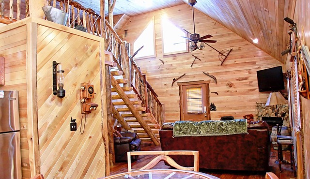Deluxe 2-Bedroom Cabin