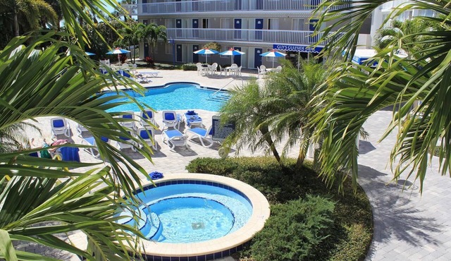Deluxe 2 Double Beds on St. Pete Beach!