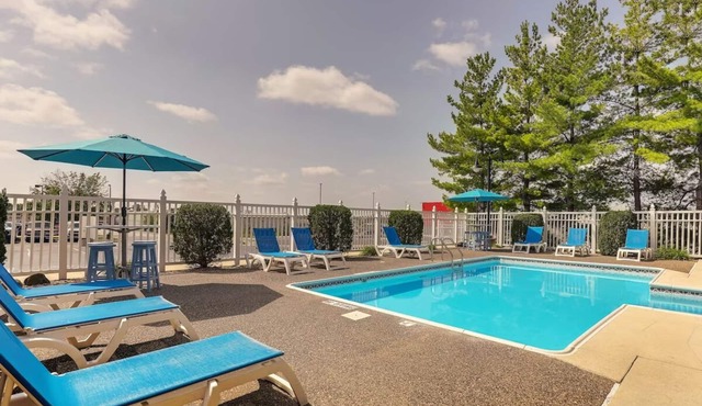 Deluxe 2 Double, Stoney Creek Quincy, 2 Pools, Free Parking | 4 Units