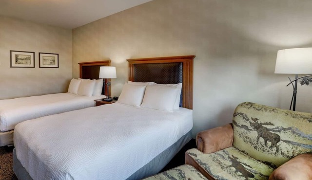 Deluxe 2 Queen, Stoney Creek, Cozy Rooms Near Missouri River | 3 Units