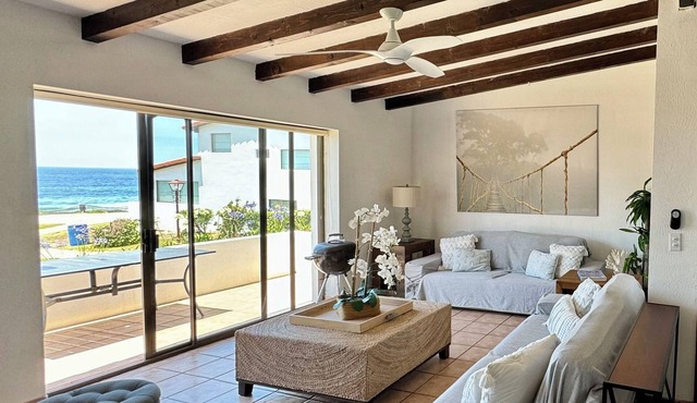 DELUXE 3 Bedroom, 2 Ba Ocean View Villa.