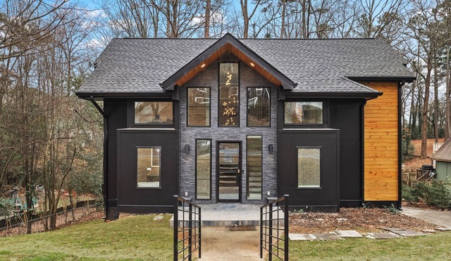 Deluxe 3Bed 3Bath Home - Dresden East Neighborhood Atlanta