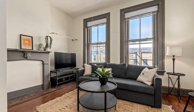 Deluxe 5-bedrm - walkable to all in OTR & Downtown