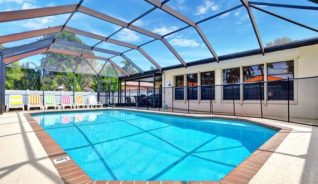 Deluxe 5BR Villa Heated Pool near Hollywood Beach