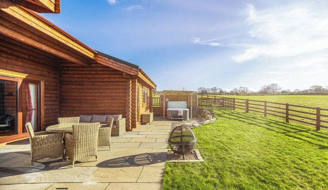 Deluxe and spacious lodge finished to the highest standard.