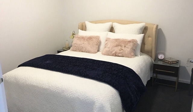 Deluxe Apartment Near Altona Beach