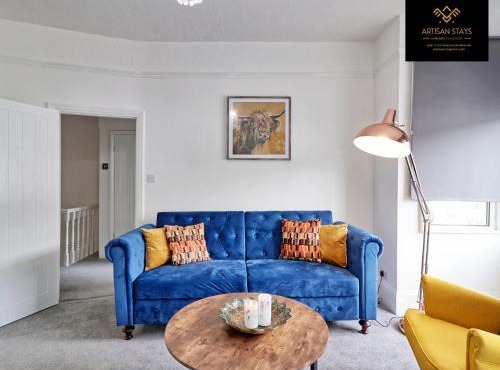 Deluxe Apartment in Southend-On-Sea by Artisan Stays I Free Parking I Sleeps 4