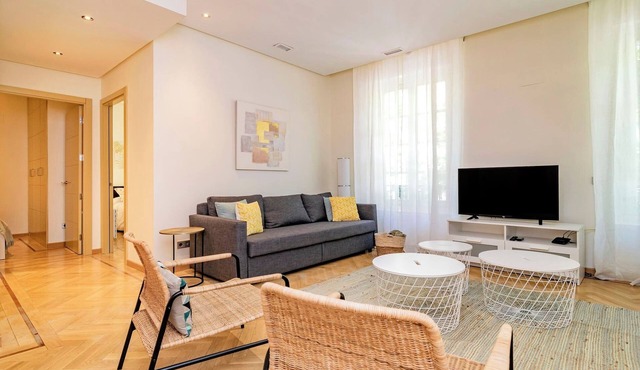 Deluxe Apartment Velazquez Suites III