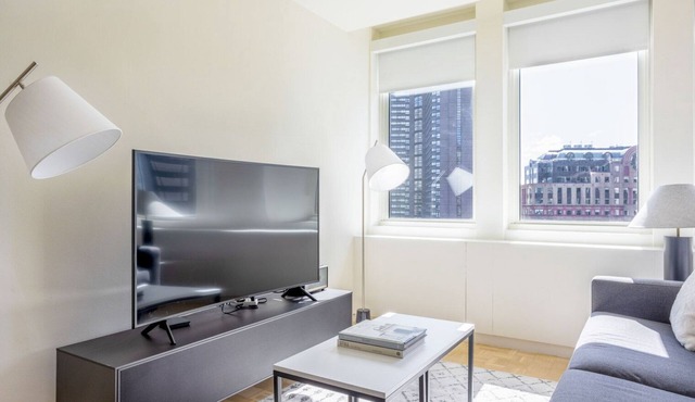 Deluxe Back Bay Studio w/W/D nr Newbury St, by Blueground