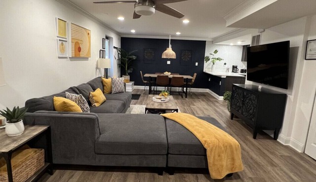 Deluxe Basement Guest Suite w/Luxury Amenities Minutes From BWI/Annapolis/DC