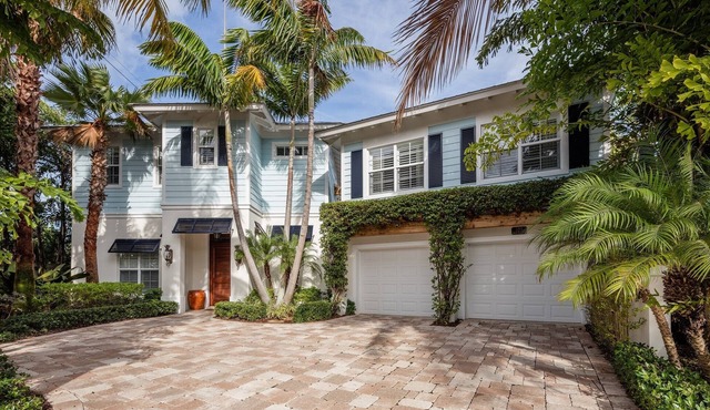 Deluxe Beachside Villa, Steps From The Ocean