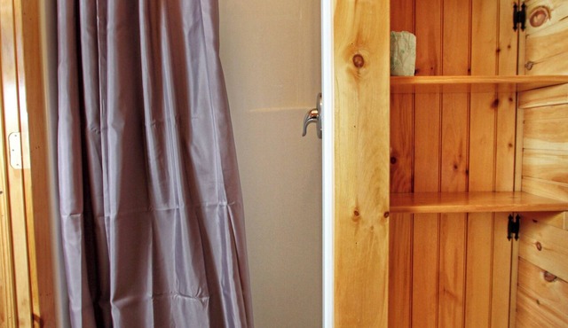 Deluxe Cabin 61 w/4 Beds