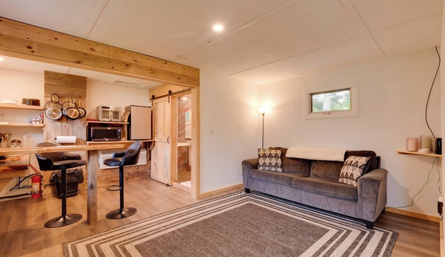 Deluxe Cabin A at Elk Creek Escape: Pet Friendly!