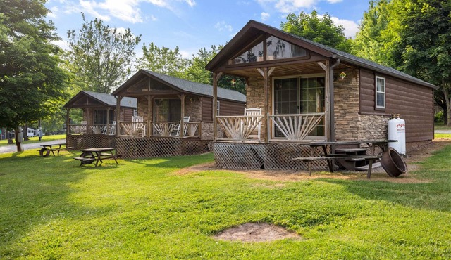 Deluxe Cabin7 Within Campground