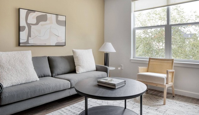 Deluxe Cambridge Alewife 1BR w/ W/D & Gym, nr Davis Sq, by Blueground