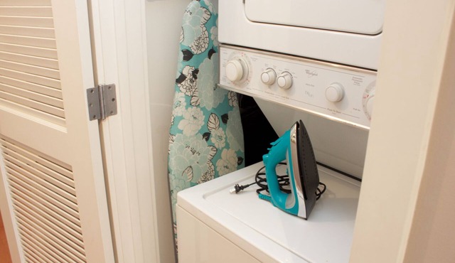 Deluxe Condo Conveniently Located In San Jose Upscale Santana Row Neighborhood