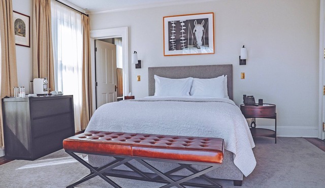 Deluxe Corner Room, Hotel Fauchere, Pet-Friendly, Outdoor Fireplace, Downtown