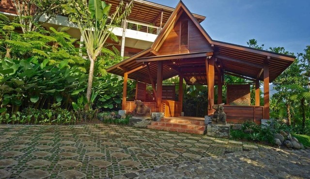 Deluxe Double on the Foothills of Ijen Plateau