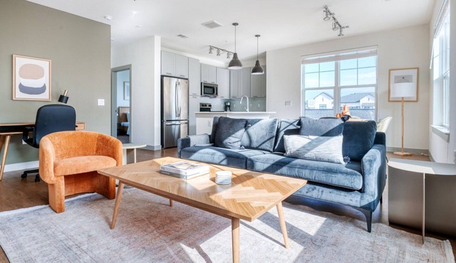 Deluxe East Austin 2BR w/ Pool, Gym & W/D, nr nightlife, by Blueground