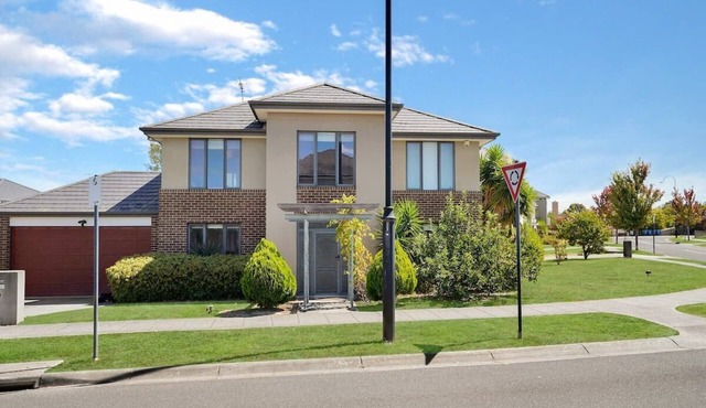 Deluxe Family Montpellier Gardens Estate - Burwood